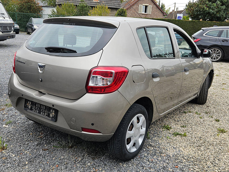 Dacia Sandero (II) 1.2 - Limuzina: slika 2 Dacia Sandero (II) 1.2 - Limuzina: slika 2