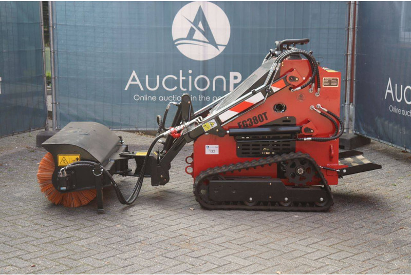 EGN EG380T - Utovarivač guseničar: slika 2 EGN EG380T - Utovarivač guseničar: slika 2