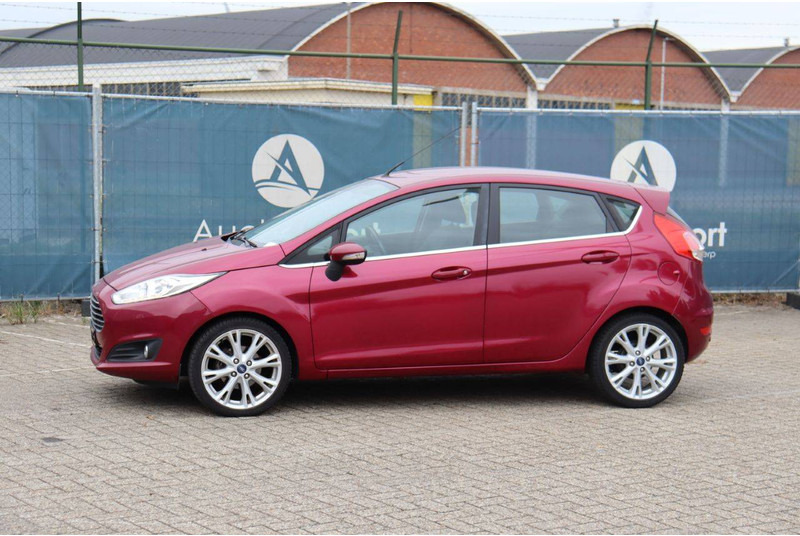 Ford Fiesta - Limuzina: slika 1 Ford Fiesta - Limuzina: slika 1
