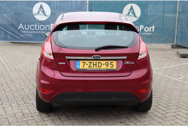 Ford Fiesta - Limuzina: slika 5 Ford Fiesta - Limuzina: slika 5