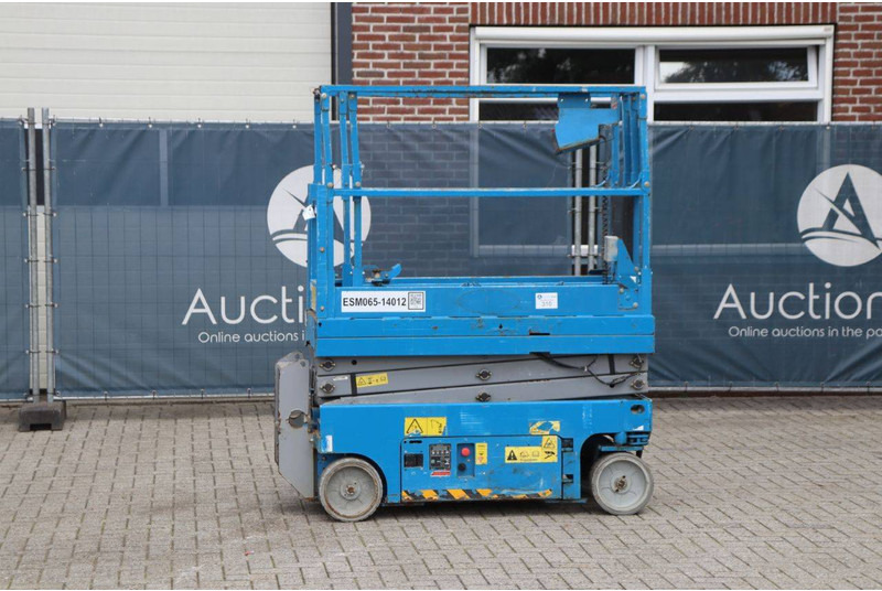 Genie GS1532 - Lift u obliku makaza: slika 1 Genie GS1532 - Lift u obliku makaza: slika 1