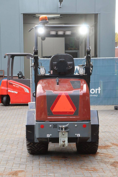 Giant G2200E X-TRA - Utovarivač točkaš: slika 5 Giant G2200E X-TRA - Utovarivač točkaš: slika 5