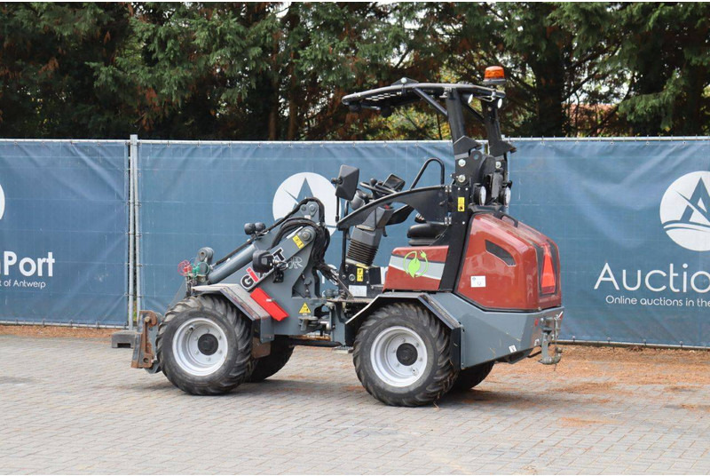 Giant G2200E X-TRA - Utovarivač točkaš: slika 3 Giant G2200E X-TRA - Utovarivač točkaš: slika 3