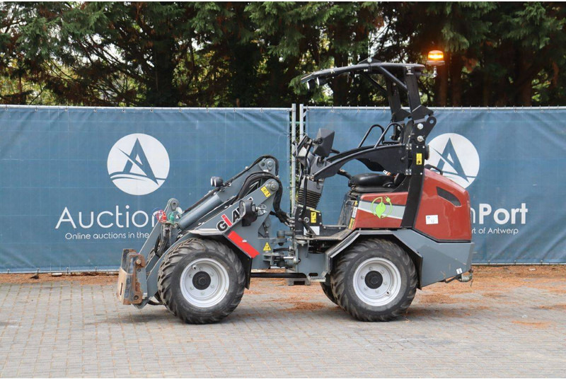 Giant G2200E X-TRA - Utovarivač točkaš: slika 1 Giant G2200E X-TRA - Utovarivač točkaš: slika 1