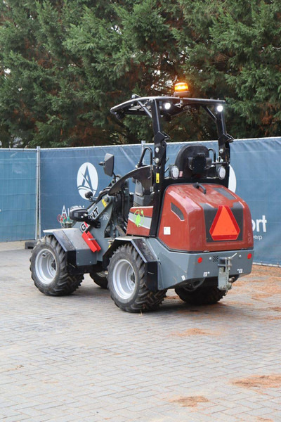 Giant G2200E X-TRA - Utovarivač točkaš: slika 4 Giant G2200E X-TRA - Utovarivač točkaš: slika 4