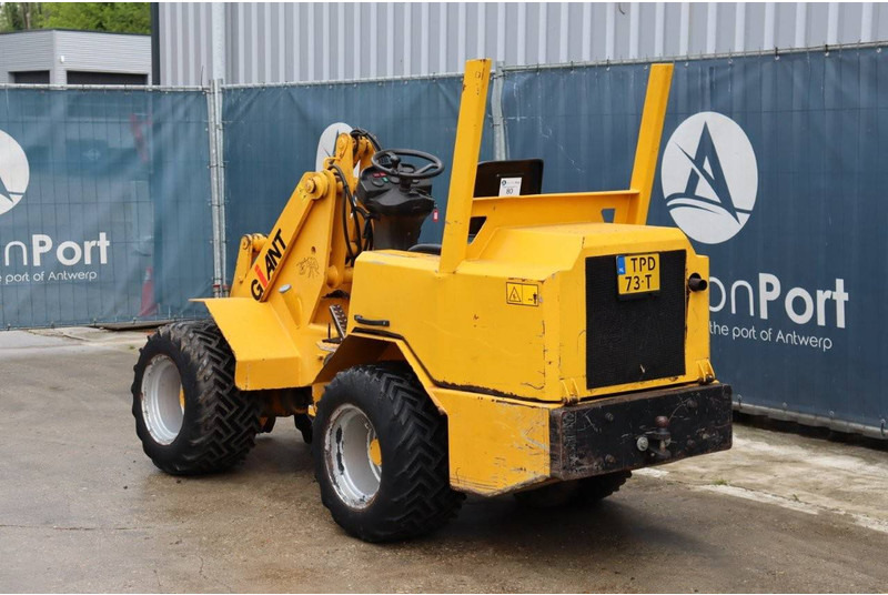 Giant V451T - Utovarivač točkaš: slika 3 Giant V451T - Utovarivač točkaš: slika 3