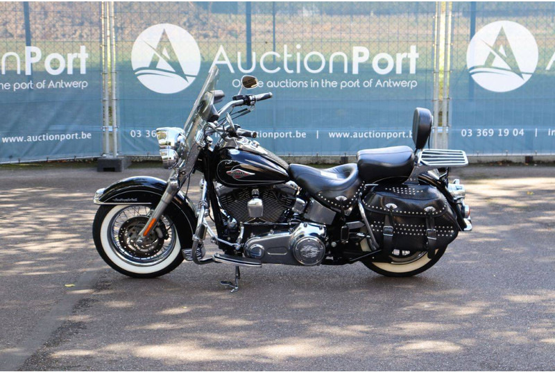 Harley-Davidson Heritage Softail Classic - Motocikl: slika 2 Harley-Davidson Heritage Softail Classic - Motocikl: slika 2
