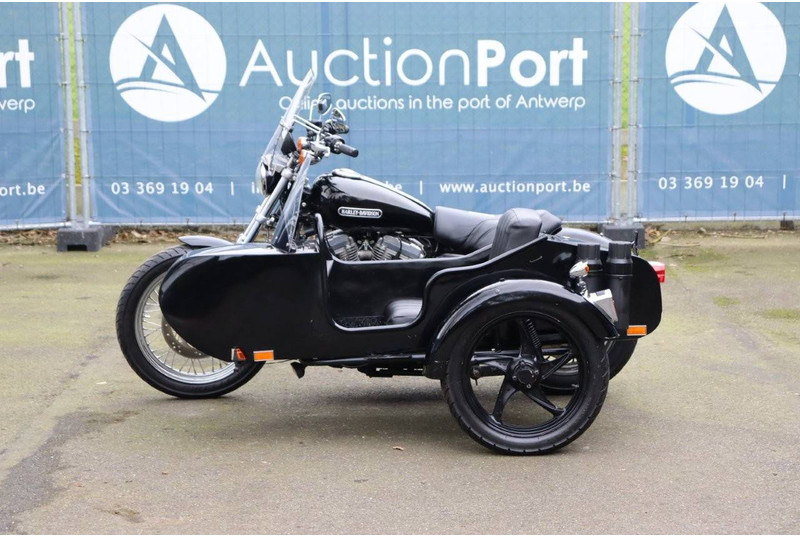 Harley-Davidson Sporster XL883 - Motocikl: slika 2 Harley-Davidson Sporster XL883 - Motocikl: slika 2