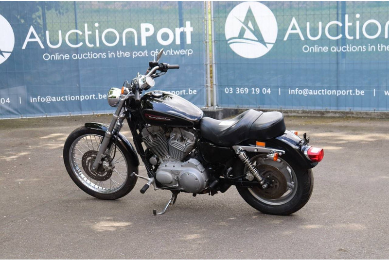 Harley-Davidson Sportster XL883 - Motocikl: slika 3 Harley-Davidson Sportster XL883 - Motocikl: slika 3