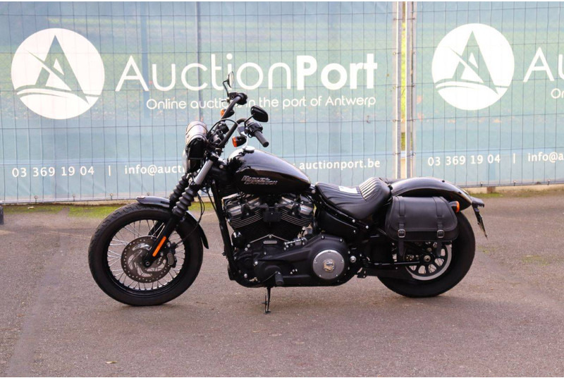 Harley-Davidson Street Bob - Motocikl: slika 1 Harley-Davidson Street Bob - Motocikl: slika 1