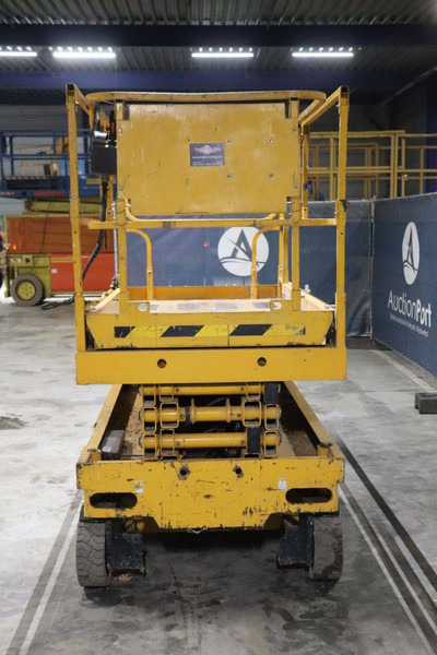 Haulotte Compact 10 - Lift u obliku makaza: slika 5 Haulotte Compact 10 - Lift u obliku makaza: slika 5