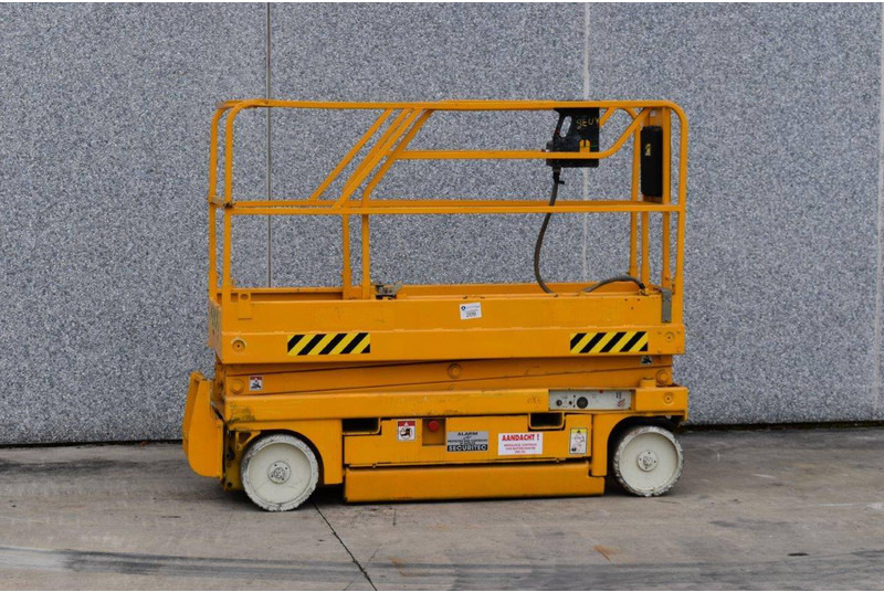 Haulotte Compact 8 - Lift u obliku makaza: slika 1 Haulotte Compact 8 - Lift u obliku makaza: slika 1