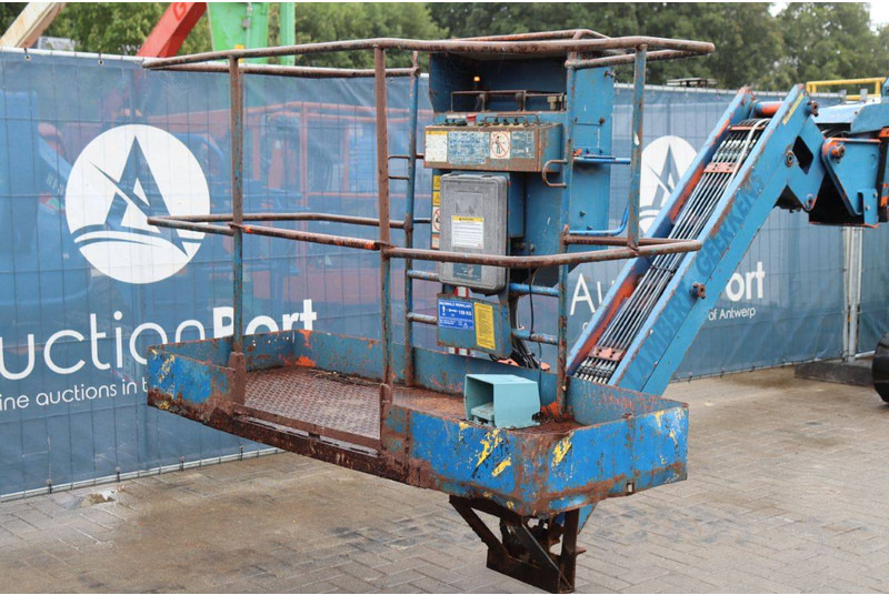 Teleskopska platforma Hitachi HX140B: slika 10 Teleskopska platforma Hitachi HX140B: slika 10