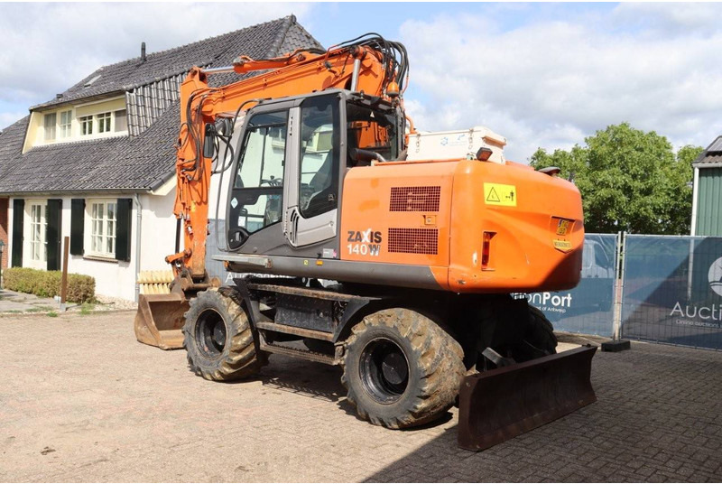 Hitachi ZX140W-3 - Bager točkaš: slika 4 Hitachi ZX140W-3 - Bager točkaš: slika 4