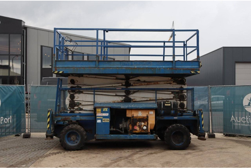 Holland lift COMBISTAR B-195DL25-4WD/P/N - Lift u obliku makaza: slika 2 Holland lift COMBISTAR B-195DL25-4WD/P/N - Lift u obliku makaza: slika 2