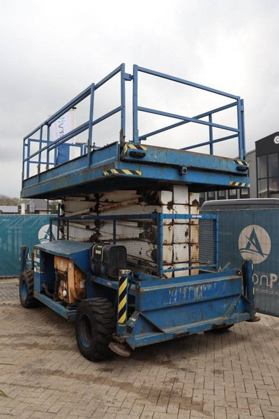 Holland lift COMBISTAR B-195DL25-4WD/P/N - Lift u obliku makaza: slika 3 Holland lift COMBISTAR B-195DL25-4WD/P/N - Lift u obliku makaza: slika 3