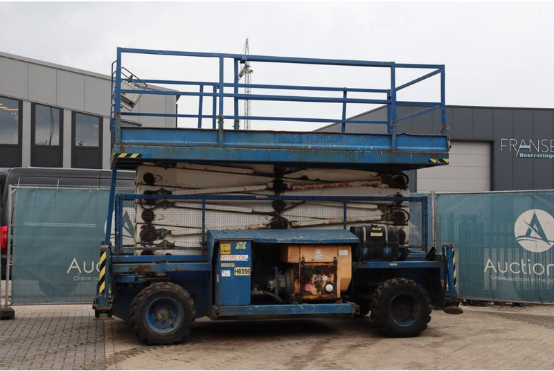 Holland lift COMBISTAR B-195DL25-4WD/P/N - Lift u obliku makaza: slika 1 Holland lift COMBISTAR B-195DL25-4WD/P/N - Lift u obliku makaza: slika 1