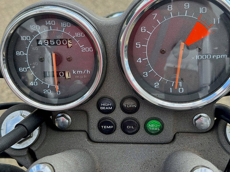 Honda Magna VF750C - Motocikl: slika 5 Honda Magna VF750C - Motocikl: slika 5