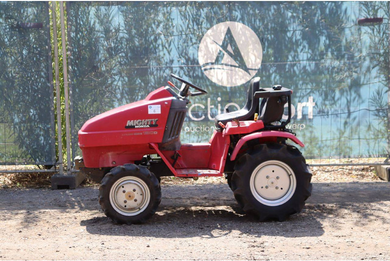 Honda RT130D - Traktor: slika 2 Honda RT130D - Traktor: slika 2