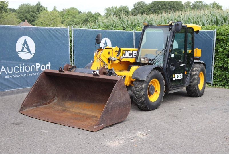 Teleskopski upravljač JCB 525-60 Hi Viz: slika 9