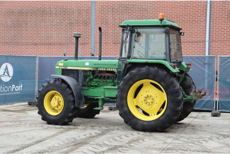 John Deere 3650 - Traktor: slika 3 John Deere 3650 - Traktor: slika 3