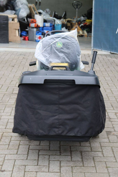 John Deere X350R - Baštenska kosačica: slika 5 John Deere X350R - Baštenska kosačica: slika 5