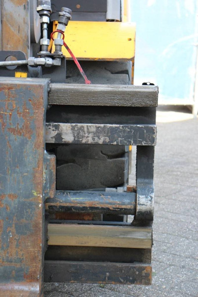 Dizel viljuškar Jungheinrich DFG 545s: slika 12