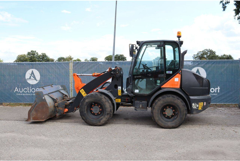 Komatsu WA70-7 - Utovarivač točkaš: slika 2 Komatsu WA70-7 - Utovarivač točkaš: slika 2