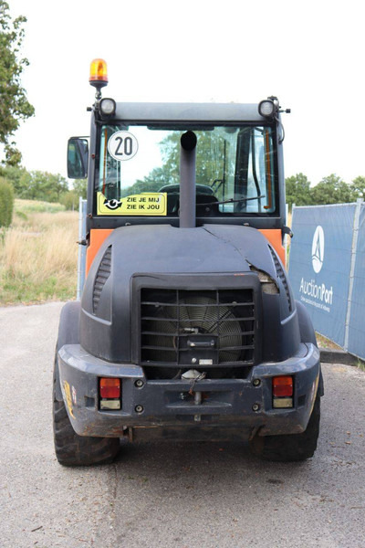 Komatsu WA70-7 - Utovarivač točkaš: slika 5 Komatsu WA70-7 - Utovarivač točkaš: slika 5