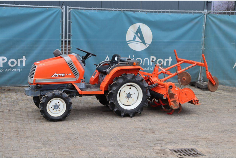 Kubota A-15 - Traktor: slika 1 Kubota A-15 - Traktor: slika 1