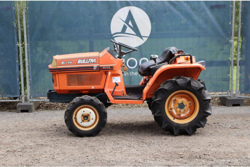 Kubota B1-14 Bulltra - Traktor: slika 2 Kubota B1-14 Bulltra - Traktor: slika 2