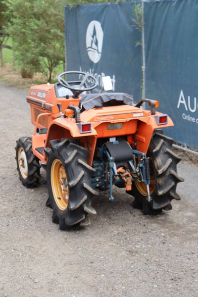 Kubota B1-14 Bulltra - Traktor: slika 4 Kubota B1-14 Bulltra - Traktor: slika 4