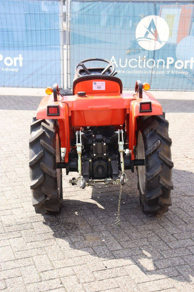 Kubota B1-16 Bulltra - Traktor: slika 5 Kubota B1-16 Bulltra - Traktor: slika 5