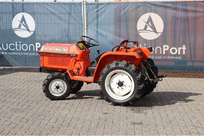 Kubota B1-16 Bulltra - Traktor: slika 3 Kubota B1-16 Bulltra - Traktor: slika 3