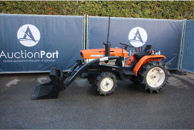 Kubota B1500DT - Traktor: slika 1 Kubota B1500DT - Traktor: slika 1