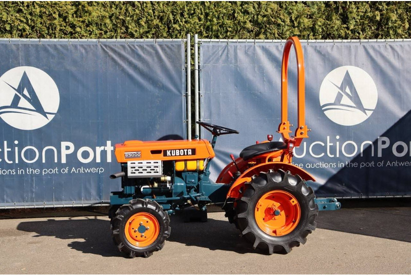 Kubota B5000 - Traktor: slika 1 Kubota B5000 - Traktor: slika 1