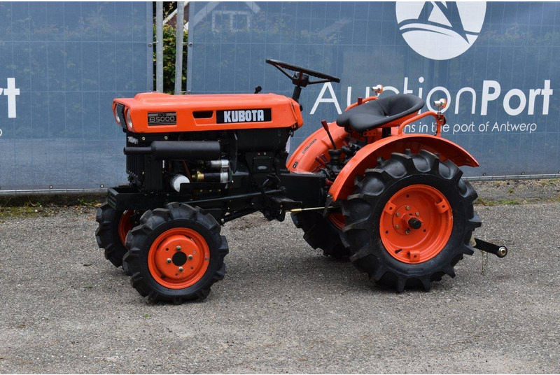 Kubota B5000 - Traktor: slika 1 Kubota B5000 - Traktor: slika 1