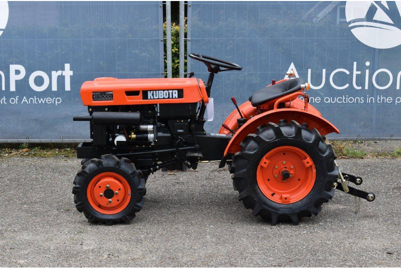 Kubota B5000 - Traktor: slika 2 Kubota B5000 - Traktor: slika 2
