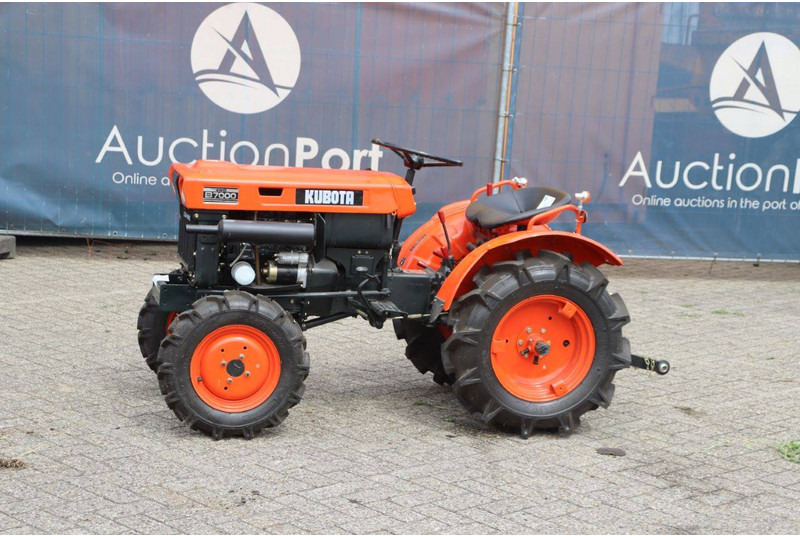 Kubota B7000 - Traktor: slika 1 Kubota B7000 - Traktor: slika 1