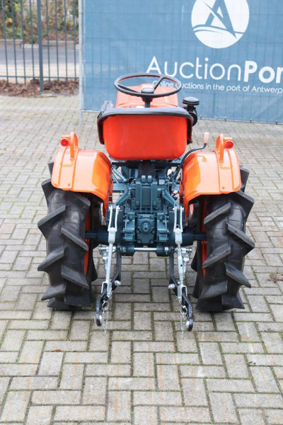 Kubota B7000 - Traktor: slika 5 Kubota B7000 - Traktor: slika 5