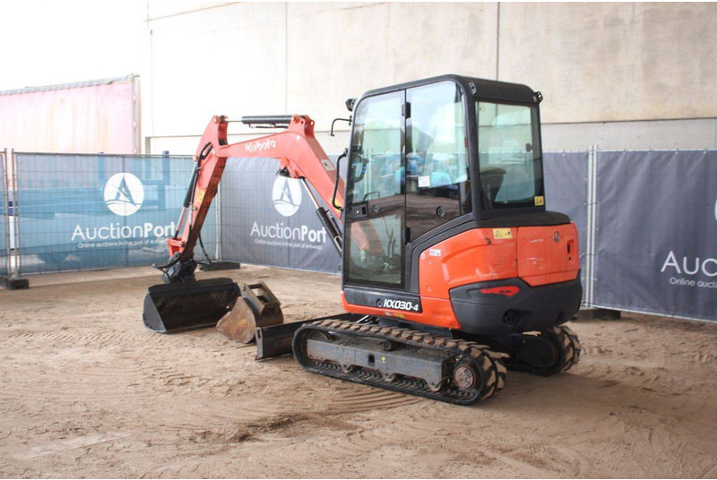Kubota KX030-4 - Bager guseničar: slika 3 Kubota KX030-4 - Bager guseničar: slika 3