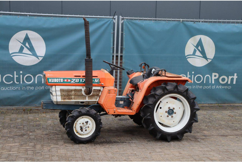 Kubota ZB1702-M - Traktor: slika 1 Kubota ZB1702-M - Traktor: slika 1