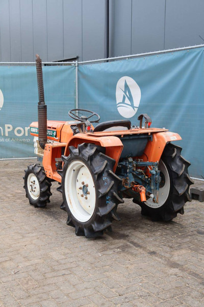 Kubota ZB1702-M - Traktor: slika 4 Kubota ZB1702-M - Traktor: slika 4