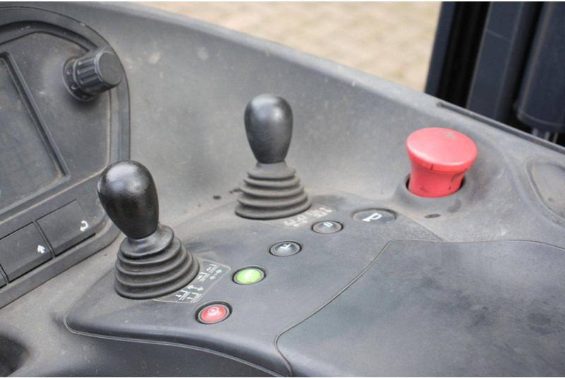 Regalni viljuškar Linde R14-01: slika 19 Regalni viljuškar Linde R14-01: slika 19