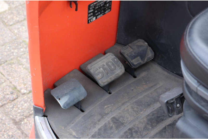 Regalni viljuškar Linde R14-01: slika 16 Regalni viljuškar Linde R14-01: slika 16