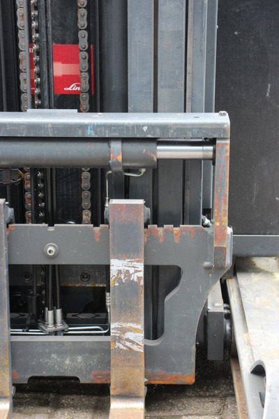 Regalni viljuškar Linde R14-01: slika 11 Regalni viljuškar Linde R14-01: slika 11