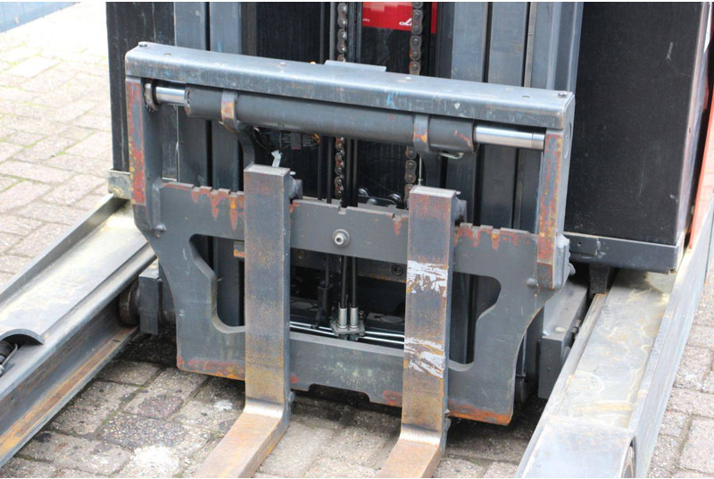 Regalni viljuškar Linde R14-01: slika 10 Regalni viljuškar Linde R14-01: slika 10