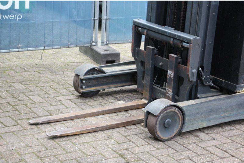 Regalni viljuškar Linde R14-01: slika 9 Regalni viljuškar Linde R14-01: slika 9