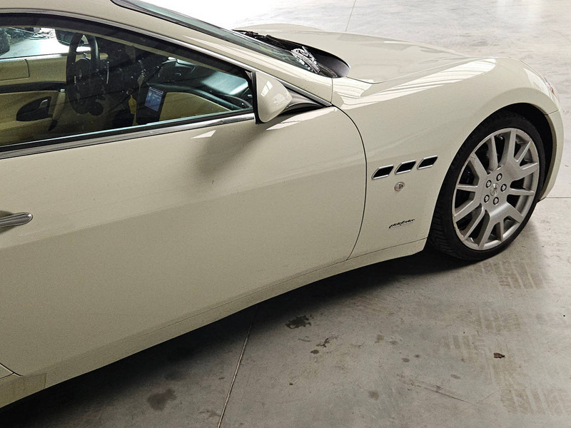 Limuzina Maserati GranTurismo (I): slika 10