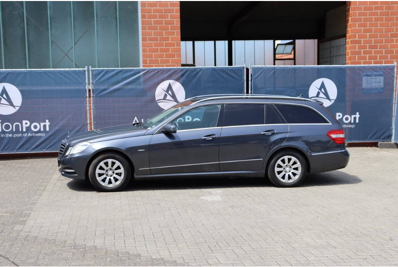 Mercedes-Benz E-Klasse 200 GCI - Automobil: slika 1 Mercedes-Benz E-Klasse 200 GCI - Automobil: slika 1